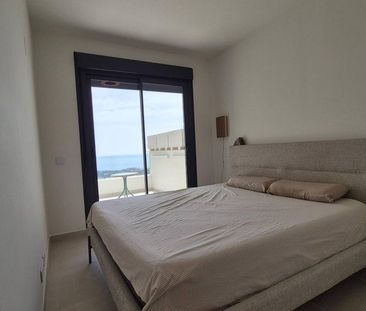 3 bedroom luxury penthouse for rent in Benalmádena, Andalusia - Photo 3