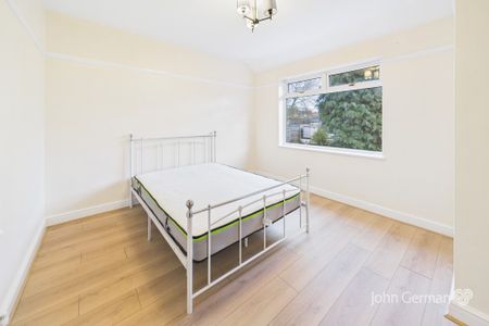 3 bedroom semi-detached to let - Photo 4