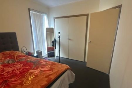 Excellent Location! - Photo 3