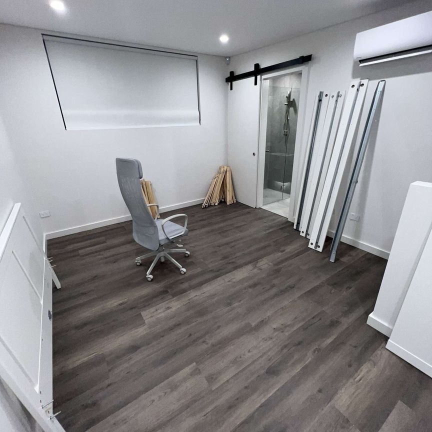 Beaconsfield - Photo 1