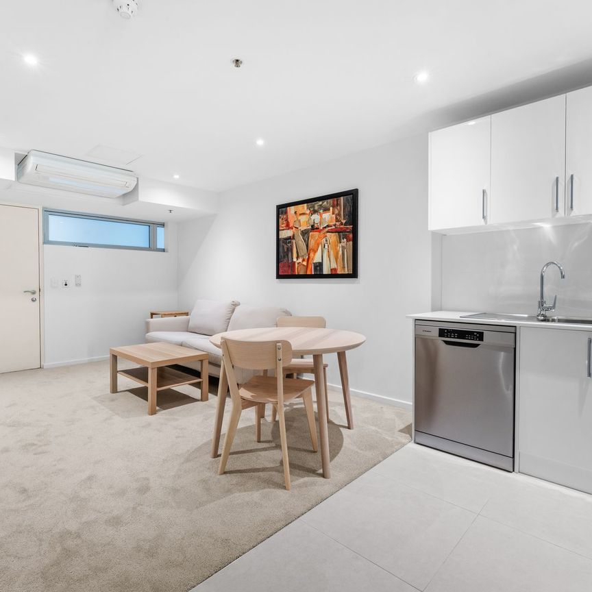 A Fantastic Apartment (Furniture Included) - Photo 1