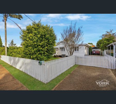 144 Hill Street, Newtown, Qld 4350 - Photo 5