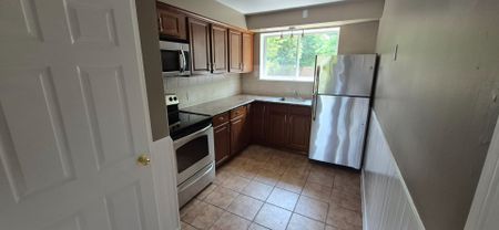 For Lease - 88 Vista Boulevard, Mississauga, Ontario - Photo 5