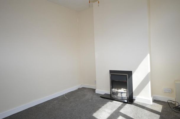 2 bedroom property to rent - Photo 1