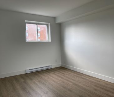 For Lease - 19 Regency Crescent Unit# 201, Whitby, Ontario - Photo 2