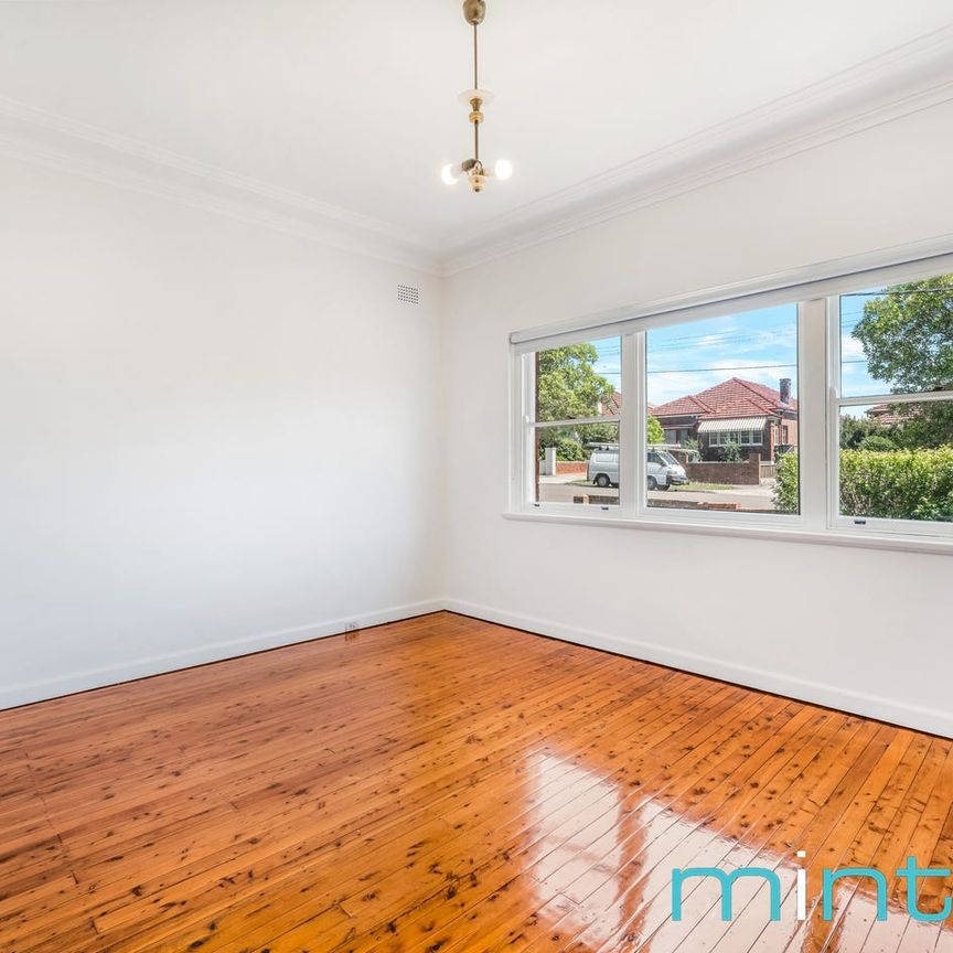 Family Home - Photo 1