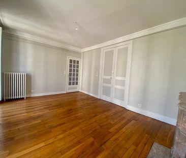 Location Appartement 5 pièces 143m² ORLEANS 45000 - Photo 4