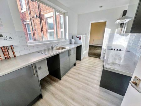 2 bed lower flat to rent in NE29 - Photo 4