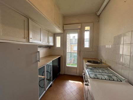 Location Appartement 4 pièces 92m² - Photo 4