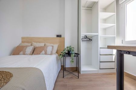 Carrer de lArquitecte Arnau, Valencia, Valencian Community 46020 - Photo 4