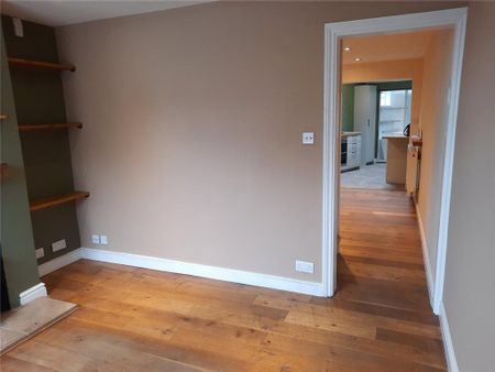 3 bedroom terraced house to rent - Photo 2
