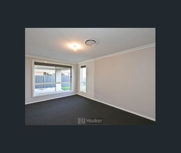 Spacious Family Home with Multiple Living Areas - Photo 6