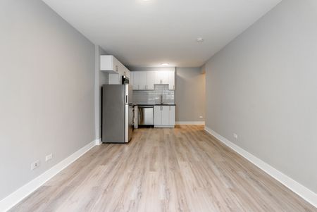 5765 Cote-St-Luc Rd. - Photo 4