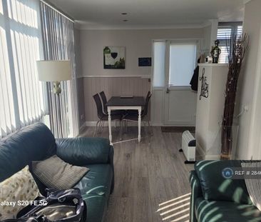 1 bedroom bungalow to rent - Photo 2