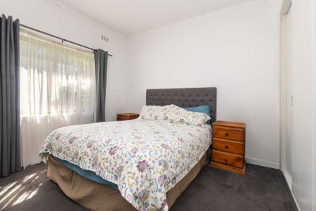 41 Churchill Avenue, Flora Hill - Photo 2