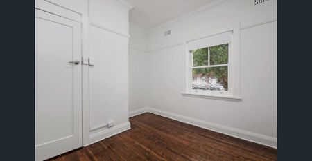 Updated 2 Bedroom Apartment with Sunroom in the Heart of Bondi Beach - Photo 5