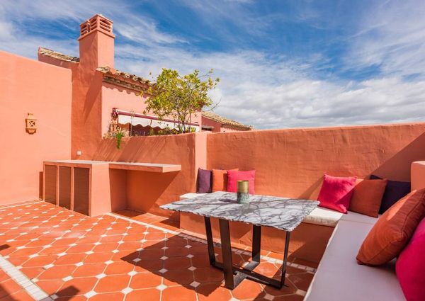 4 bedroom luxury penthouse for rent in Marbella Del Este, Spain