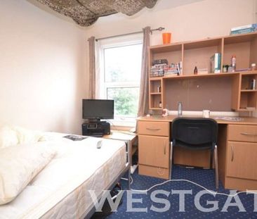 5 Bed - Blenheim Gardens, Reading - Photo 3