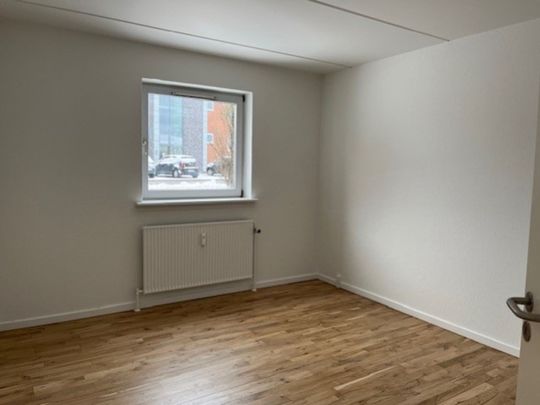 Stue lejlighed med god syd/vestvendt terrasse - Photo 1