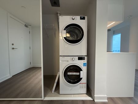 For Lease - 8 Wellesley Street Unit# 4715, Toronto, Ontario - Photo 5