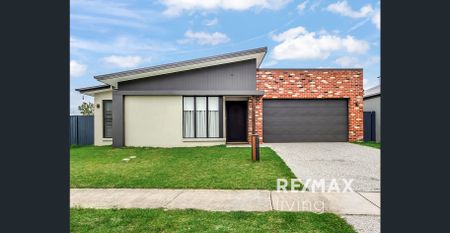 Luxury Living - Only 4 Years Young in the much sort after North Harbour Community! - Photo 4