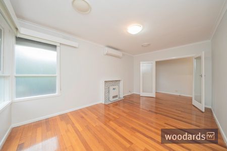 Ideally Located Two-Bedroom Villa in the Heart of Camberwell - Photo 2