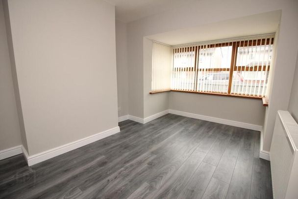 14 Ward Avenue, Lisburn, BT28 1EF - Photo 1