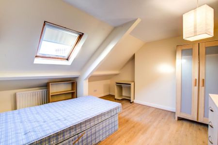 8 bedroom terraced house to rent - Photo 3