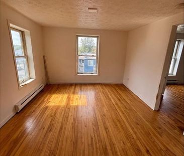 2 CH - 1 SDB - Windsor - $850 /mo - Photo 2