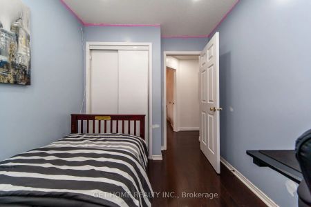 Detached Home For Lease | E9239530 - Photo 2