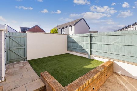 3 bedroom semi-detached house to rent - Photo 3