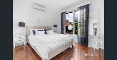 Central Fully Furnished Apartment – How Convenient! - Photo 3