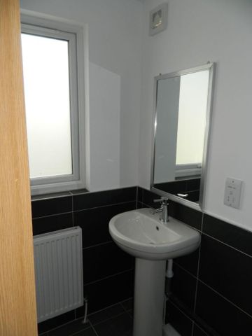5 bedroom semi-detached house to rent - Photo 5