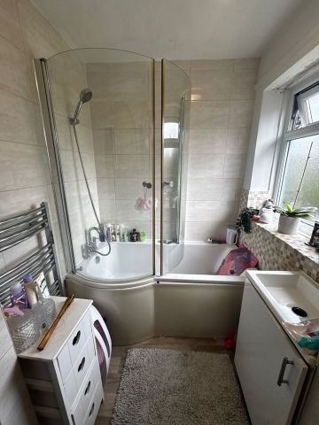 2 Bed Semi-Detached House, Burdale Walk, M23 - Photo 4