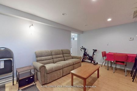 For Lease - 520 Stone Road, Aurora, Ontario - Photo 3