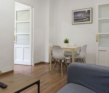 Spacious double room in General Lacy Street - Photo 4