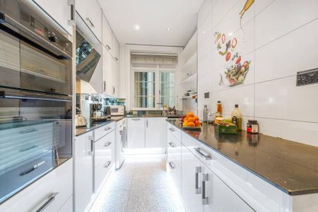 4 bedroom flat to rent - Photo 4