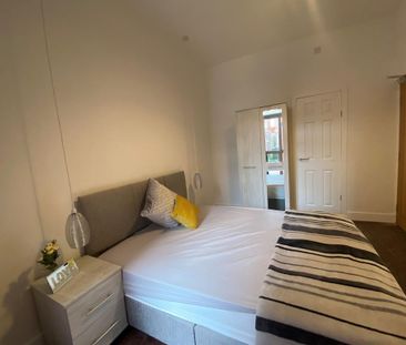 1 bedroom in a house share to rent - Photo 4