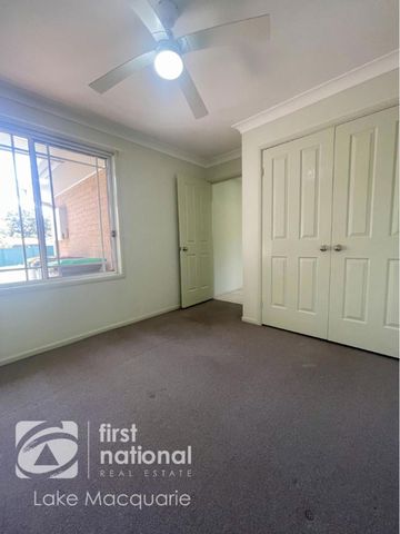 LOW MAINTENANCE LIVING WITH SPACIOUS BACKYARD - Photo 4