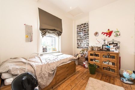 4 bedroom terraced house to rent - Photo 5