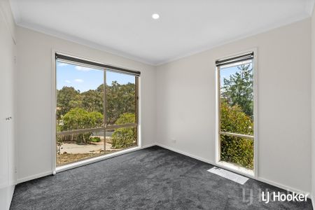 3 Bedroom Duplex with Garage - Photo 3