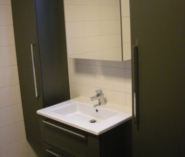 Rustig gelegen recent app. (ca. 105 m²) met eigen garagebox - Photo 6
