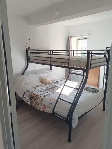 Location Appartement 3 pièces 45m² ROUGIERS 83170 - Photo 4