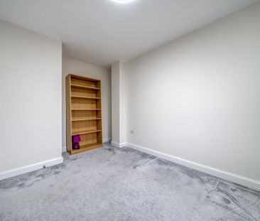 4 bedroom terraced house to rent - Photo 5