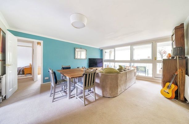 3 Bedroom Flat / Apartment - Northlands Drive, Winchester - Photo 1