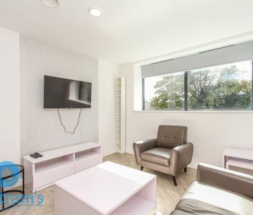 1 bed Shared House for Rent - Photo 2