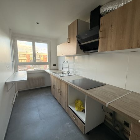 Location Appartement 4 pièces 77m² SURVILLIERS 95470 - Photo 4