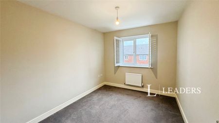 3 bedroom house to rent Fersfield Gardens Kingsway, Quedgeley, Gloucester, Gloucestershire, GL2 - Photo 3