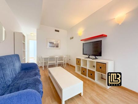 Alquiler de piso en Calle Trinidad - Photo 2