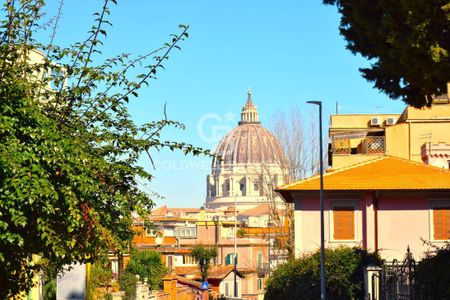Via di Monte del Gallo, Roma, Lazio 00165 - Photo 3